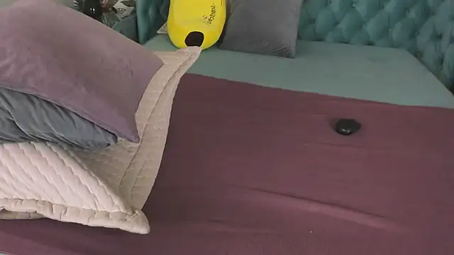 NaughtyLoryy
