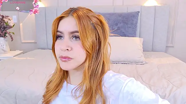 april_rousse webcam