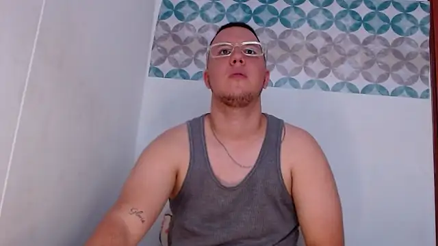 noahwilliamss - NoahWilliamss's free webcam