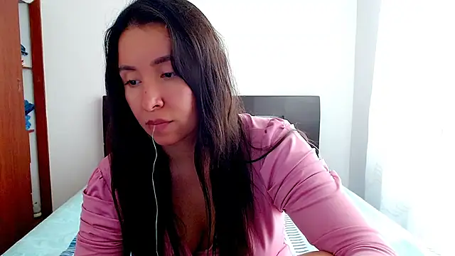 emely_sexx20 webcam