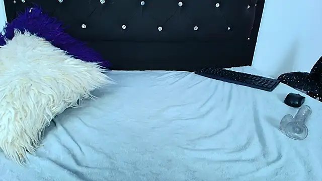 Ariana_F_W webcam