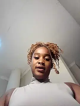 SexyyRedxxx webcam
