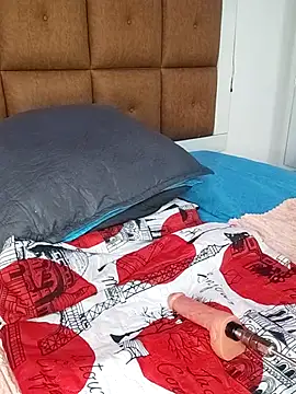 ELLA_KELLY webcam