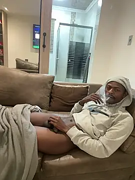 HersBBC live cam screenshot male on Clip20 – Short Porn Clips & Live Cams