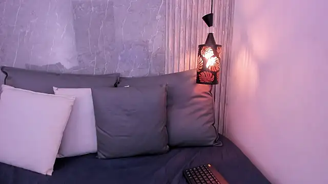 Emili__hot webcam