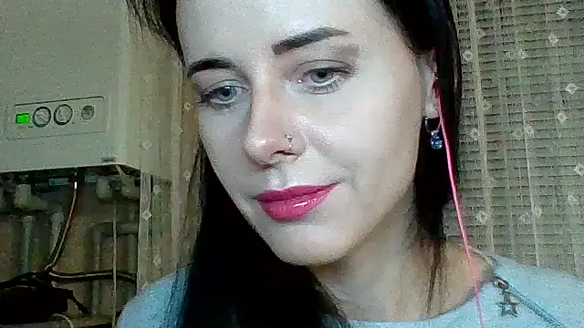 LuminousLady webcam