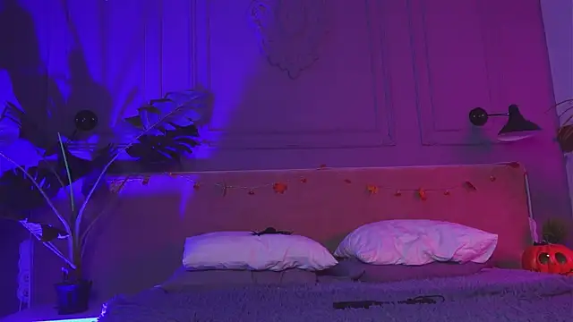 Liv_Fay webcam