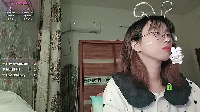 Lili_666 webcam