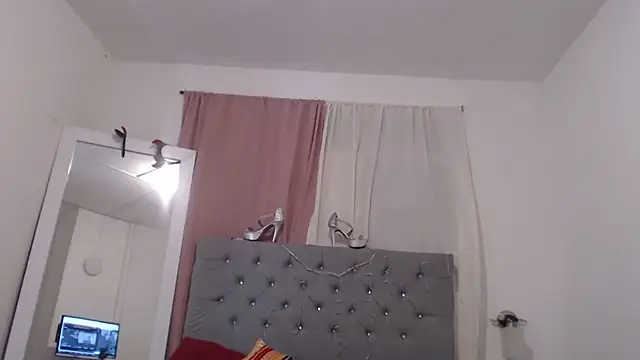 KarolLewys webcam