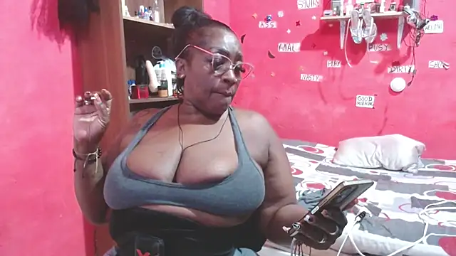 loretybig webcam
