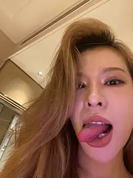 miumiu-66 webcam