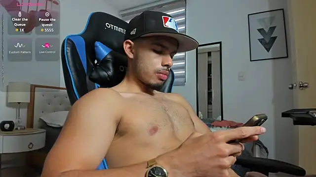 mateoleonee webcam
