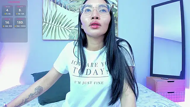 lucyy_liiuu webcam