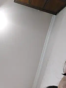 HellaryTourent webcam