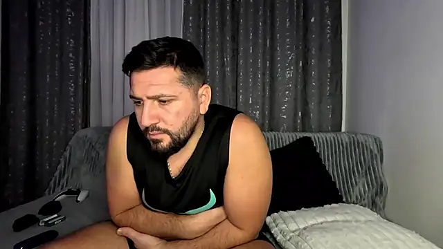 Gold_Alpha_Boy webcam