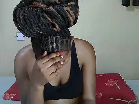 Creamy-Aisha webcam