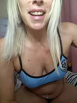 Ina_HotX webcam