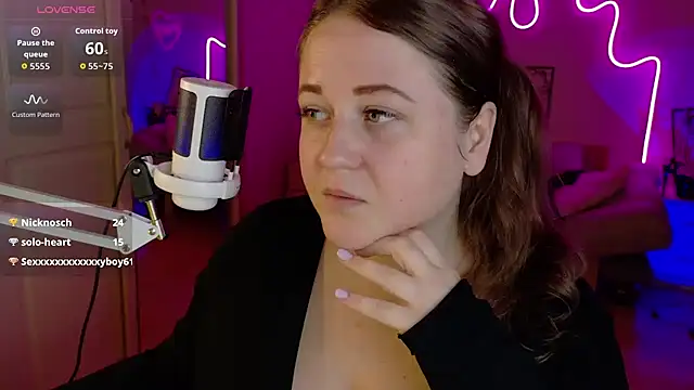 LizzyShine webcam