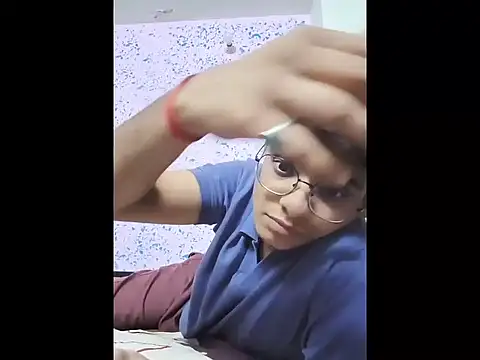 the_cute_guy_ webcam