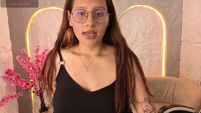 Nyx_Tamy_Tx_ webcam