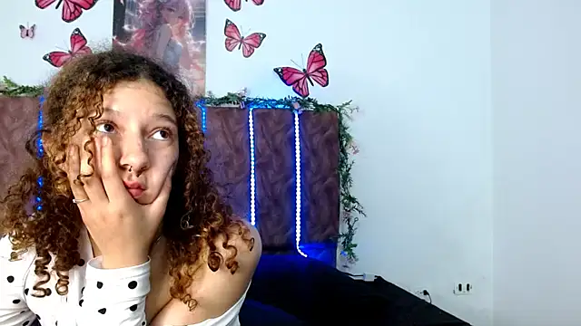 ElaRose723 webcam