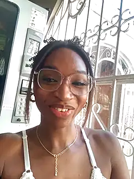 Agatha-Adams webcam