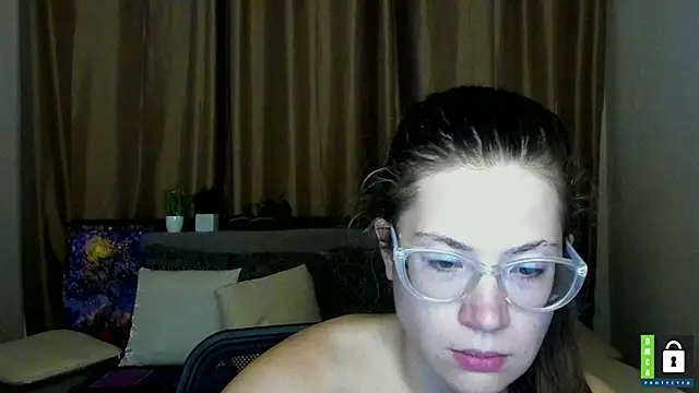 alicia_redfollow - Alicia_redfollow's free webcam - UK Sex Cams