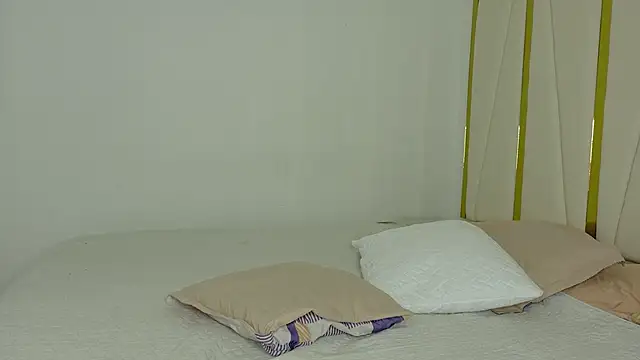 Sarahlove_90 webcam