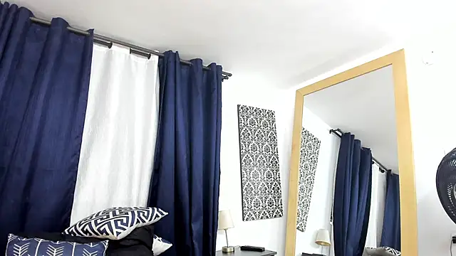 Malaika_Toure webcam