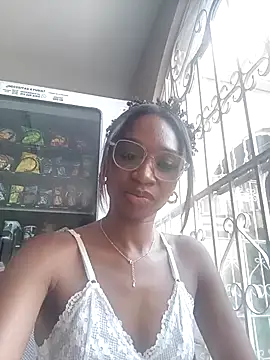 Agatha-Adams webcam