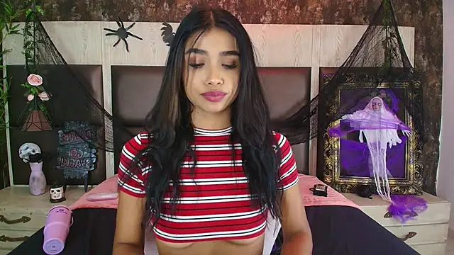 bella_smiith_ - Bella_Smiith_'s free webcam - UK Sex Cams