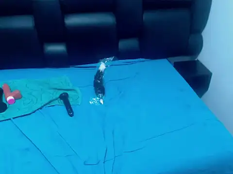 XxMiaSexxyHotxX webcam