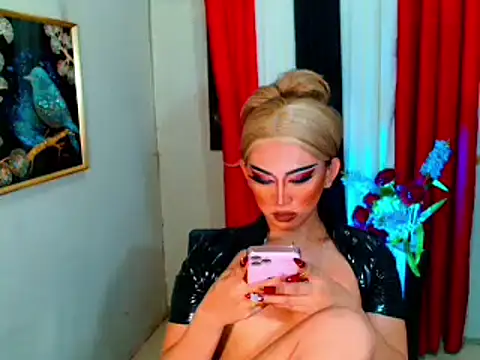 HOLLYWOOD_QUEEN_88 webcam