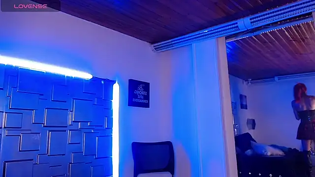 Trinity_Knox webcam