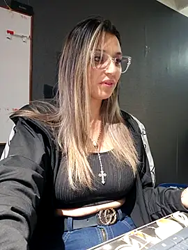 Isabella_Varella webcam