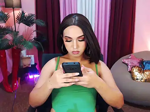 UrasianBIGcock696 webcam