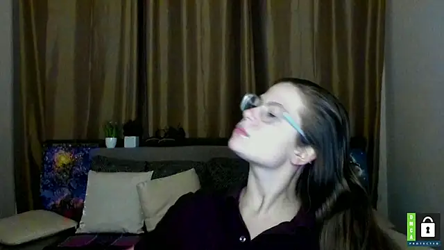 Alicia_redfollow