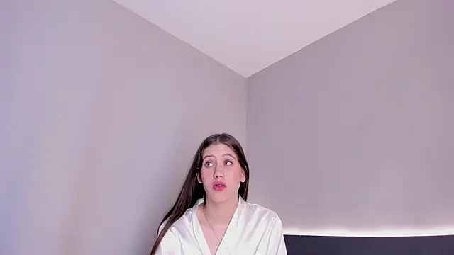 sara__jones_gh webcam