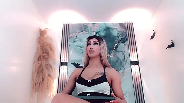 hilary_rodriguez webcam