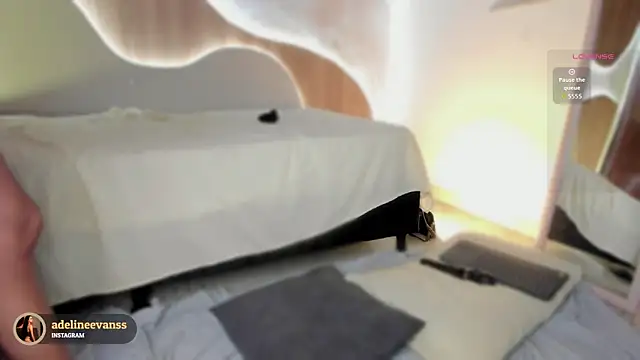 AdelineEvanss webcam