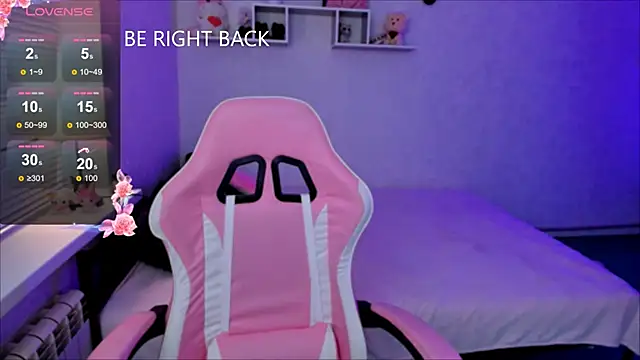 MiaScarlettt webcam