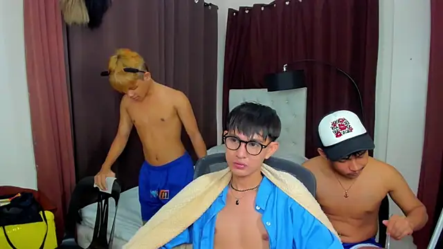 XloverXsiantwink webcam