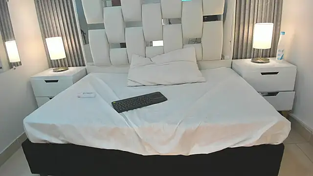 VanessaHard_as