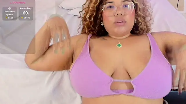 _nickypurple_ webcam