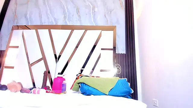 lola_hornei webcam