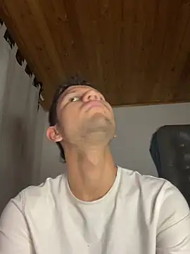 Michaell_Spinelly webcam