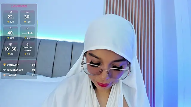 naishaa_ webcam
