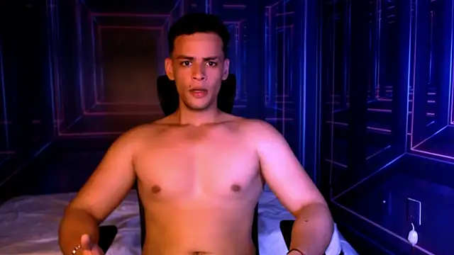 DominicBlazze webcam