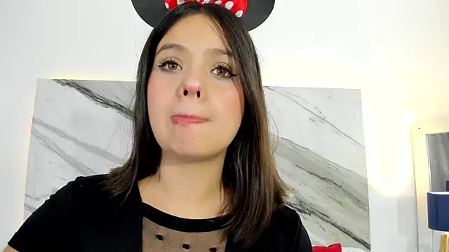 thamiina_ webcam