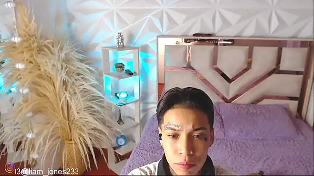 Jonesliam23 webcam